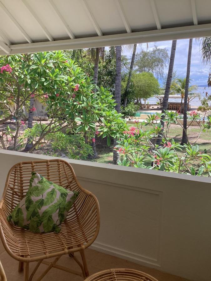 Hotel Juliantos By The Sea Gili Air Exterior foto